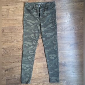 American eagle super stretch high rise camo jegging size 8